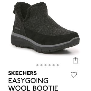 Sketchers boots 8.5 NWT